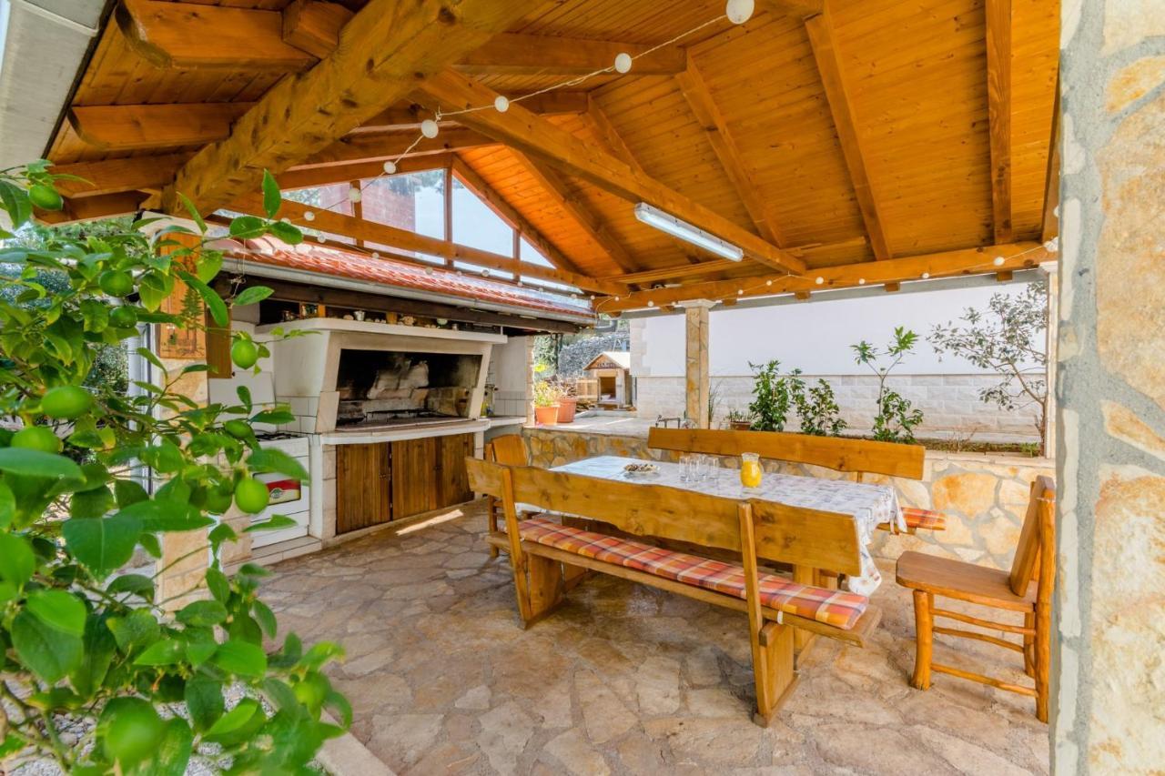 Villa Stella Splitska Esterno foto